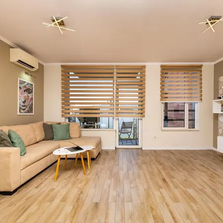Royal 1 Bedroom In Highest Floor 아파트