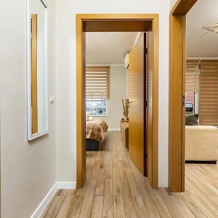 Royal 1 Bedroom In Highest Floor * 플로브디프